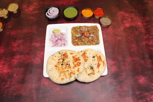 Matar Kulcha