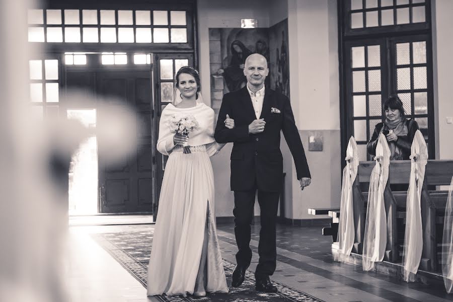 結婚式の写真家Arkadiusz Świentochowski (swientochowski)。2019 11月13日の写真