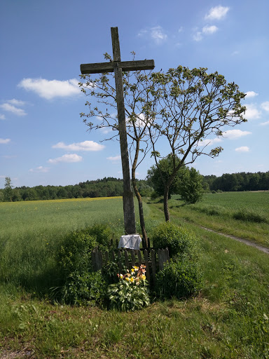 Krzyż Na Rozdrożu