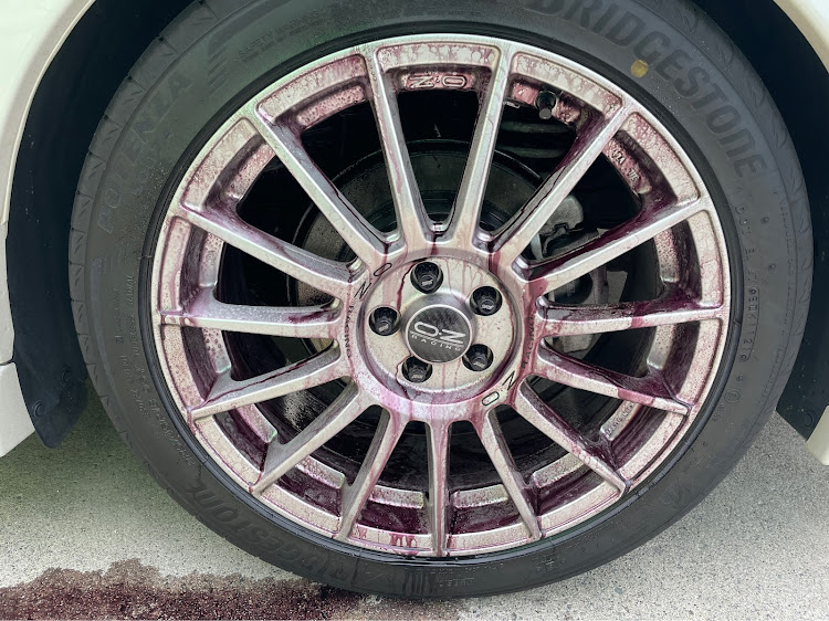レガシィB4の洗車・レガシィBM9・レガシィ・スパシャンに関するカスタム事例の投稿画像2枚目