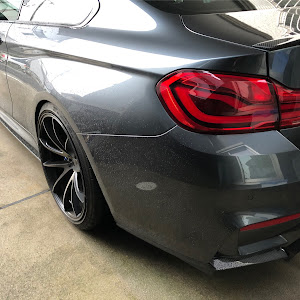 M4 クーペ F82