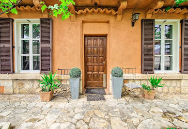 House with pool and garden 2