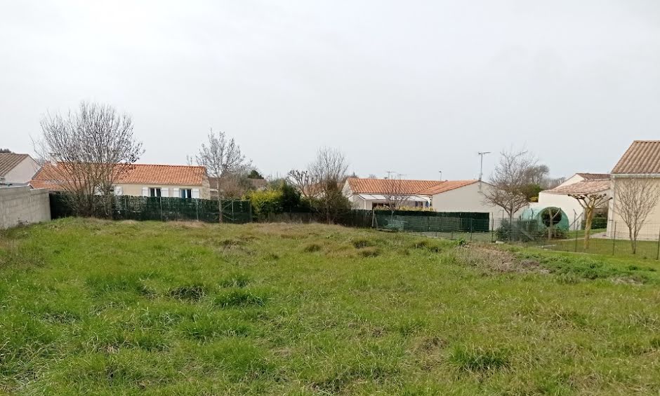 Vente terrain  990 m² à Semussac (17120), 126 750 €