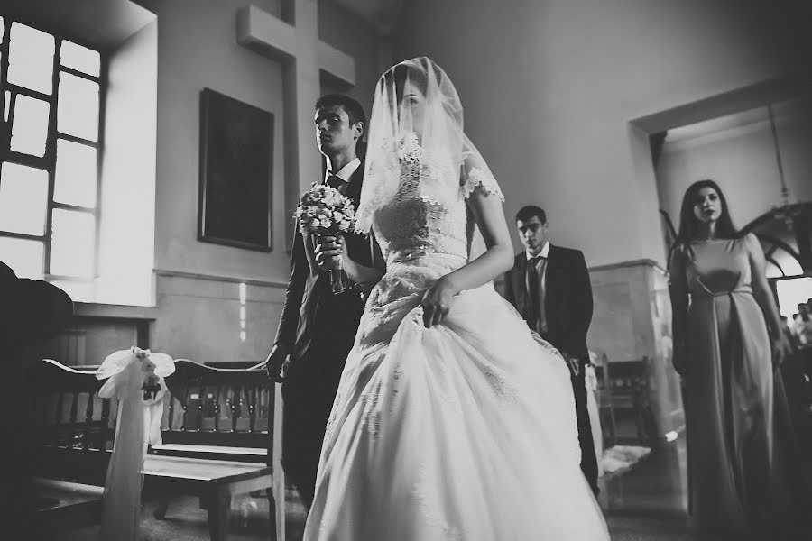 Jurufoto perkahwinan Yana Yakovenko (yana1837). Foto pada 10 Oktober 2016
