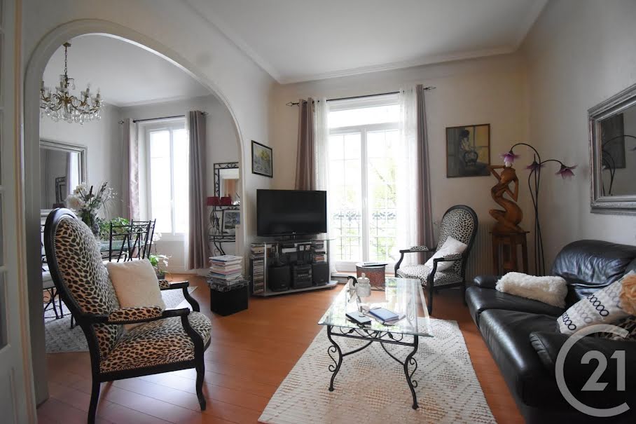 Vente appartement 4 pièces 97.43 m² à Vichy (03200), 160 000 €