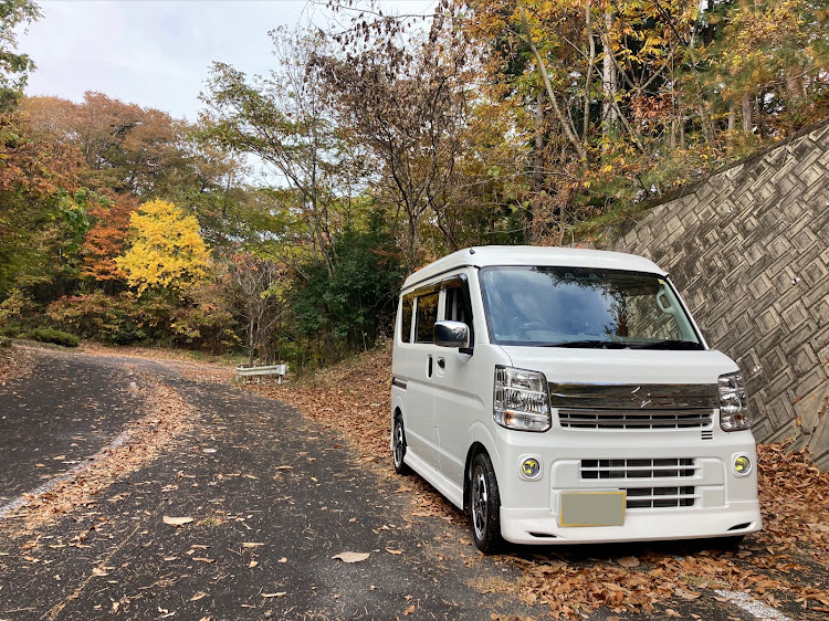 エブリイバンの紅葉ドライブ・#カッコつけていこう・デュアルマフラー・ヤンチャスタイル・竜神大吊橋に関するカスタム事例の投稿画像1枚目