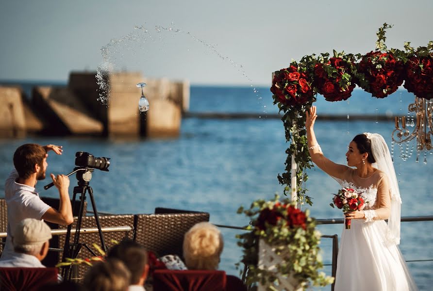 Hochzeitsfotograf Aleksandr Bystrov (bystroff). Foto vom 12. April 2018