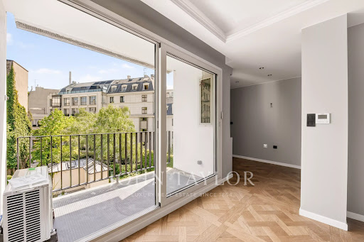 Apartment with terrace 2