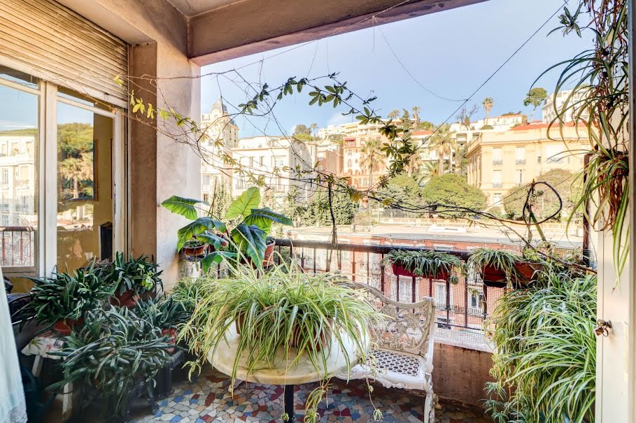 Vente viager 3 pièces 71 m² à Nice (06000), 195 000 €