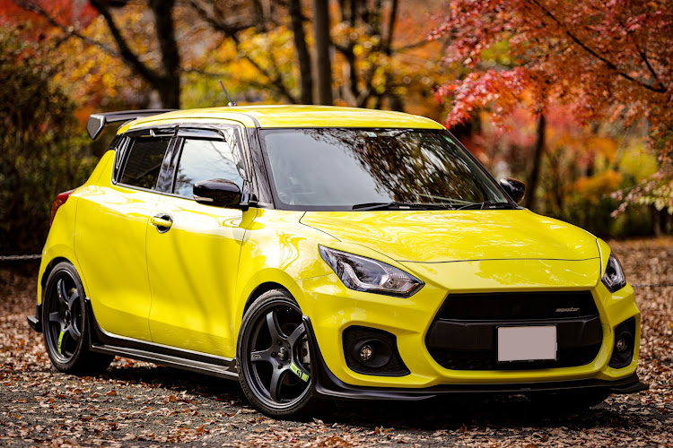 スイフトスポーツの紅葉ドライブ・ドライブ・紅葉・阿蘇・夕日に関するカスタム事例の投稿画像2枚目