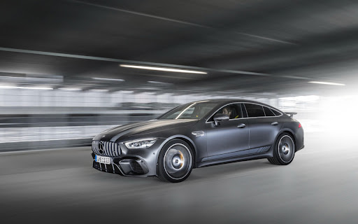 Luxury Sedan Zooms Through a Modern Garage screenshot 2
