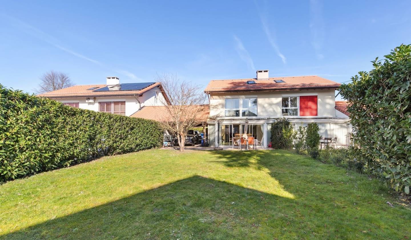 House with garden and terrace Cointrin