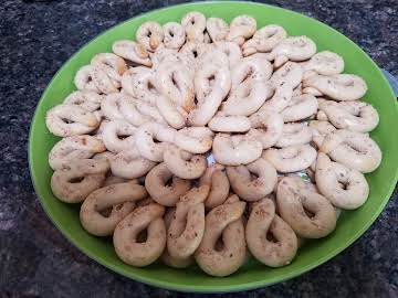 Koulourakia "Greek Twists"