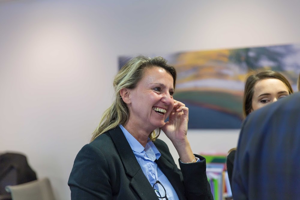 Stphanie, Responsable mdia
