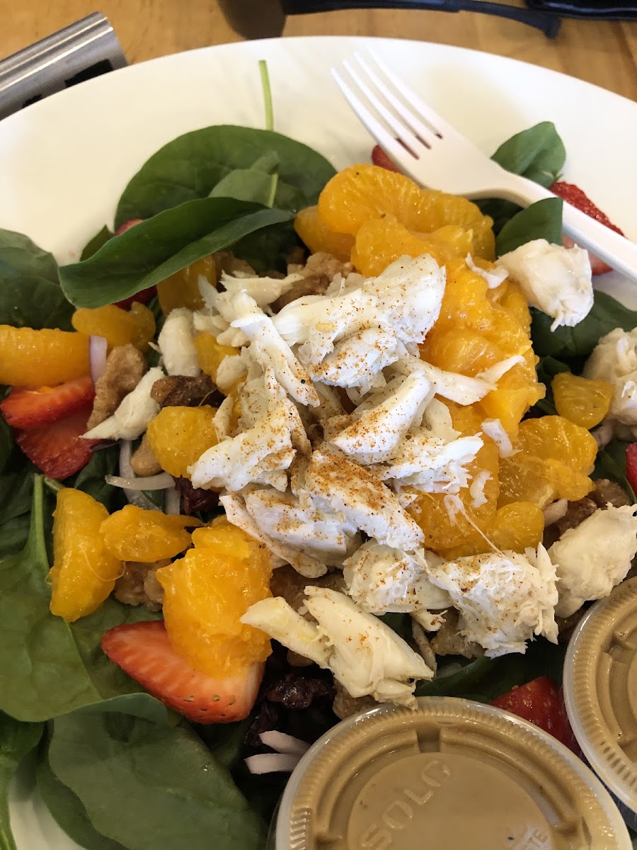 Spinach Salad (Full) with jumbo lump crab meat