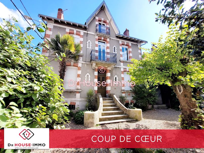 Vente maison 8 pièces 205 m² à Perigueux (24000), 387 000 €