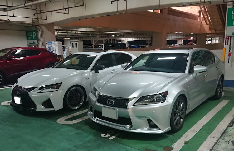 IS FのR35GT-R・GS350Fsports・chr・GSF・RCFに関するカスタム事例の投稿画像2枚目