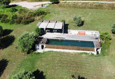 House with pool and terrace 4