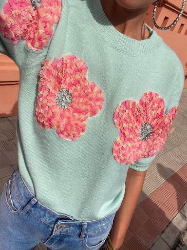 Title 30, European And American Contrast Color Flower Swe...