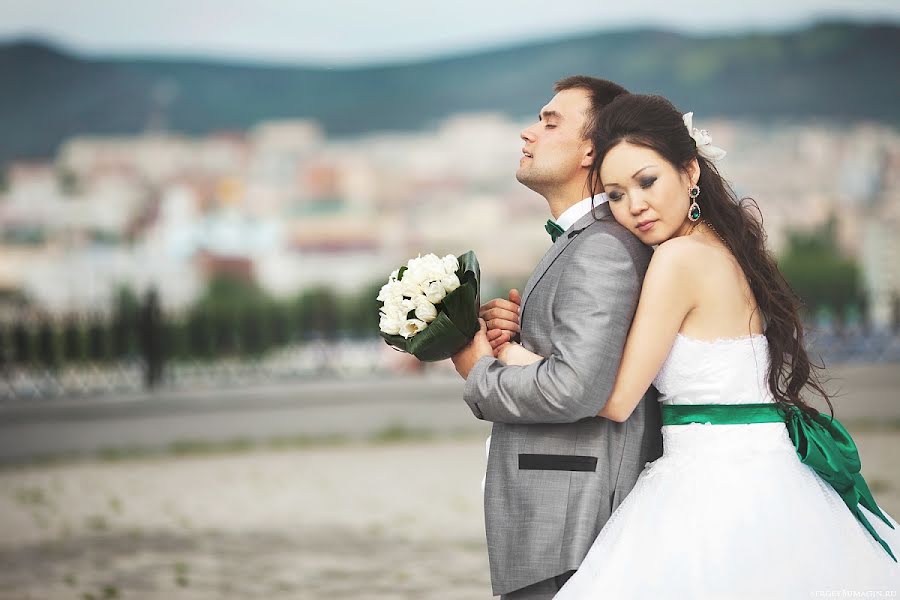 Wedding photographer Sergey Bumagin (sergeybumagin). Photo of 16 July 2013