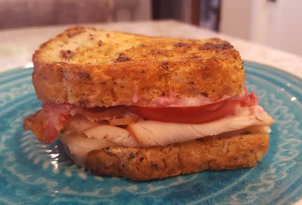 Turkey Bacon Melt with Cranberry Aeoli Sauce_image