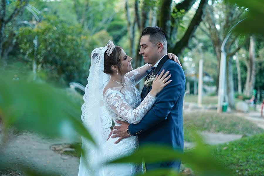 Pulmafotograaf Carlos Rodriguez (carlosfotoyvideo). Foto tehtud 11 jaanuar 2022