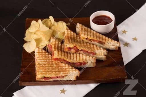 Grilled Sandwich With Chips