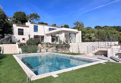 Maison avec piscine et terrasse 4