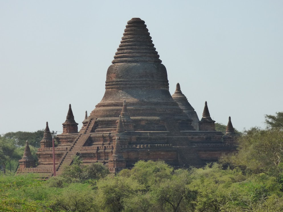 bagan - SHWEGUGYI TEMPLE 