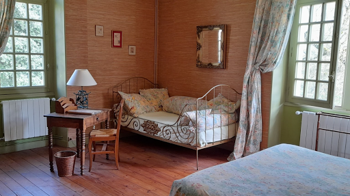 family-guest-room-at-the-french-bed-and-breakfast-le-clos-de-la-garenne-between-la-rochelle-rochefort-and-niort