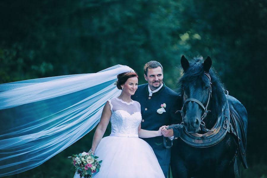 Fotógrafo de bodas Michal Pavlásek (michalpavlasek). Foto del 2 de junio 2020