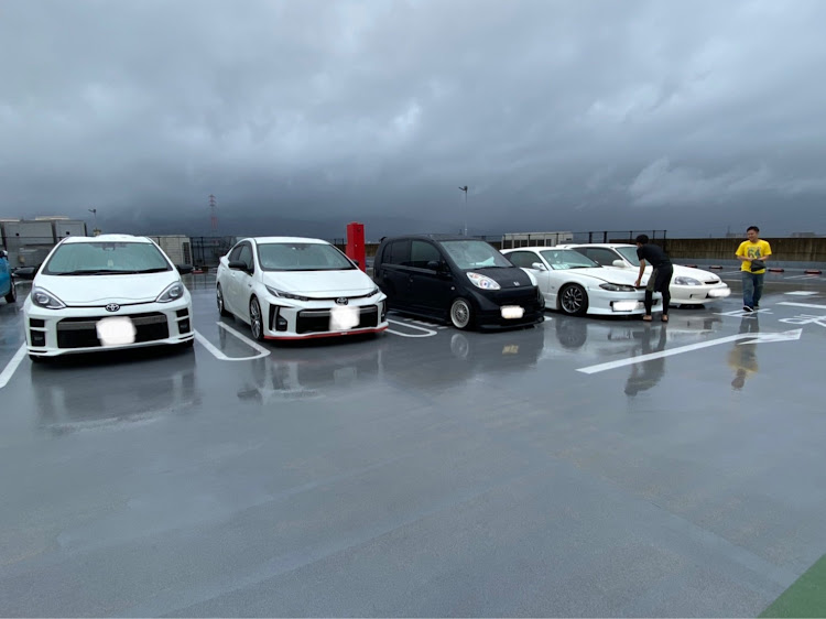 プリウスPHVのオフ会・ドライブに関するカスタム事例の投稿画像2枚目