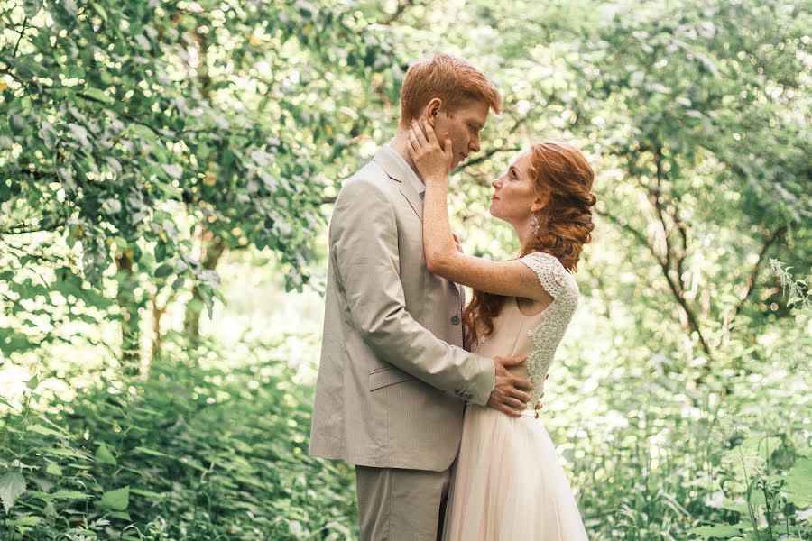 Fotógrafo de casamento Anna Lesnikova (annalesnikova). Foto de 18 de setembro 2017