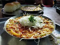 Khari Khuri Kolhapuri Misal photo 3