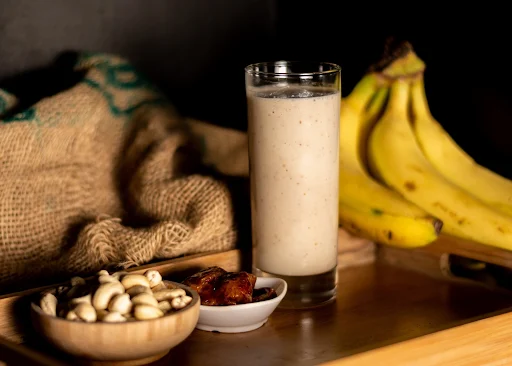 Dates Cashew Banana Smoothie [300 ML, 354 Kcal | Sweet]