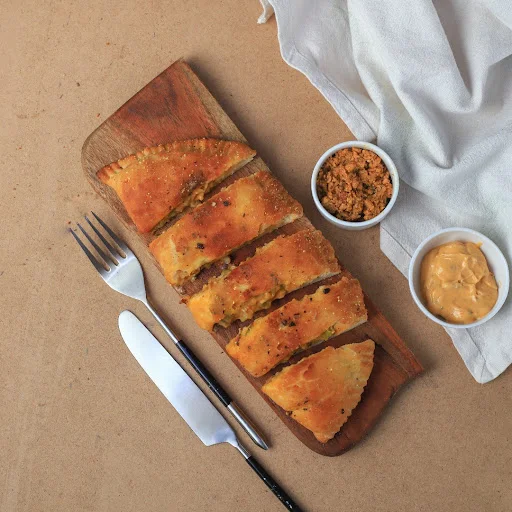 Spicy Mutton Kheema Garlic Bread