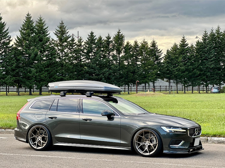 V60のヨーロピアン・ルーフボックス・PHEV・北海道・妄想中に関するカスタム事例の投稿画像1枚目