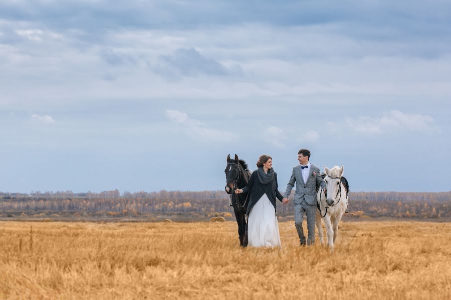 Fotógrafo de casamento Anna Matyagina (annamata). Foto de 28 de dezembro 2015