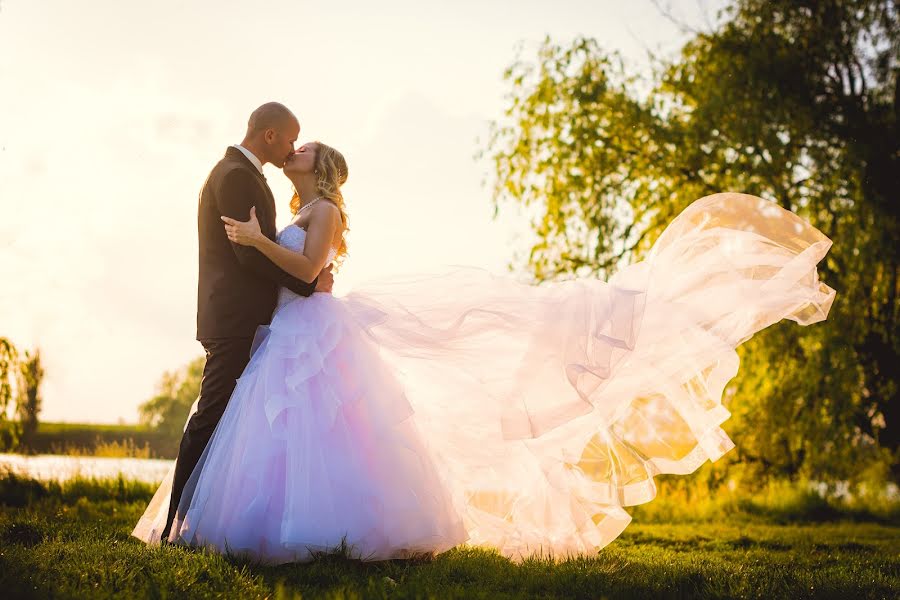 Wedding photographer Ákos Jurás (jurasakos). Photo of 23 July 2016