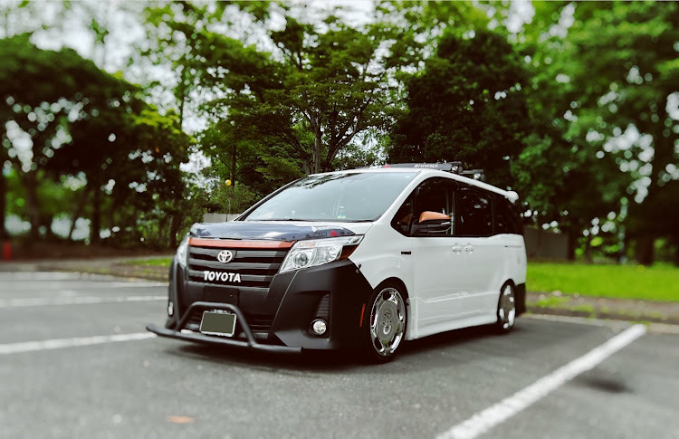 ノアの今年最後のイジリ・来年もよろしくお願いします・フォロワーさんに感謝✨・車友達に感謝🤝・よいお年を！に関するカスタム事例の投稿画像14枚目