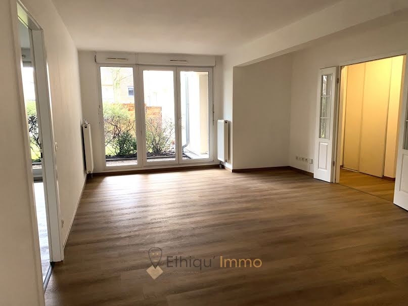 Location  appartement 4 pièces 87 m² à Strasbourg (67000), 917 €