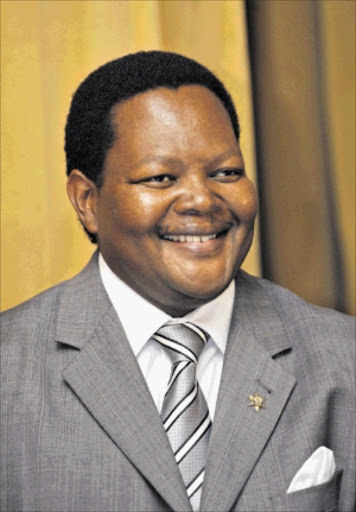 AMENDED RATE: Mpho Makwana. Pic. Russell Roberts. 12/11/2009. © Financial Mail.