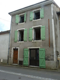 maison à Piégut-Pluviers (24)