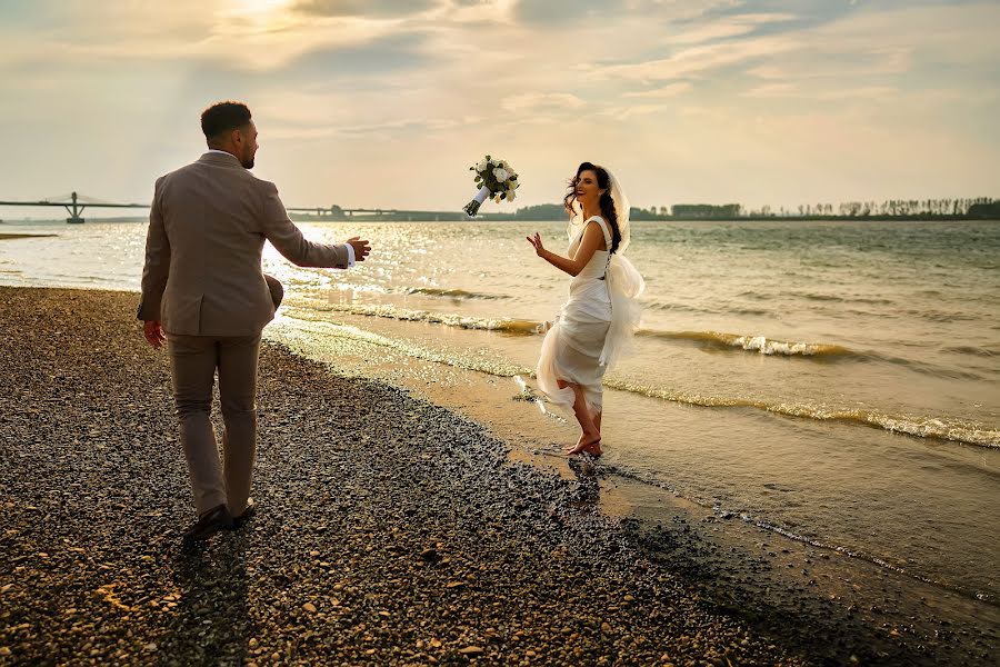 Fotógrafo de bodas Marius Marcoci (mariusmarcoci). Foto del 9 de septiembre 2022