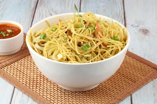 Egg Hakka Chowmein