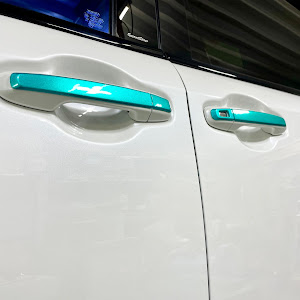 ヴォクシー ZRR80W