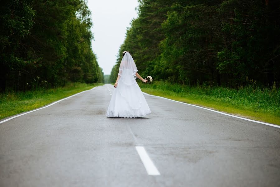 Wedding photographer Aleksandr Glazunov (alexandrn). Photo of 27 September 2017