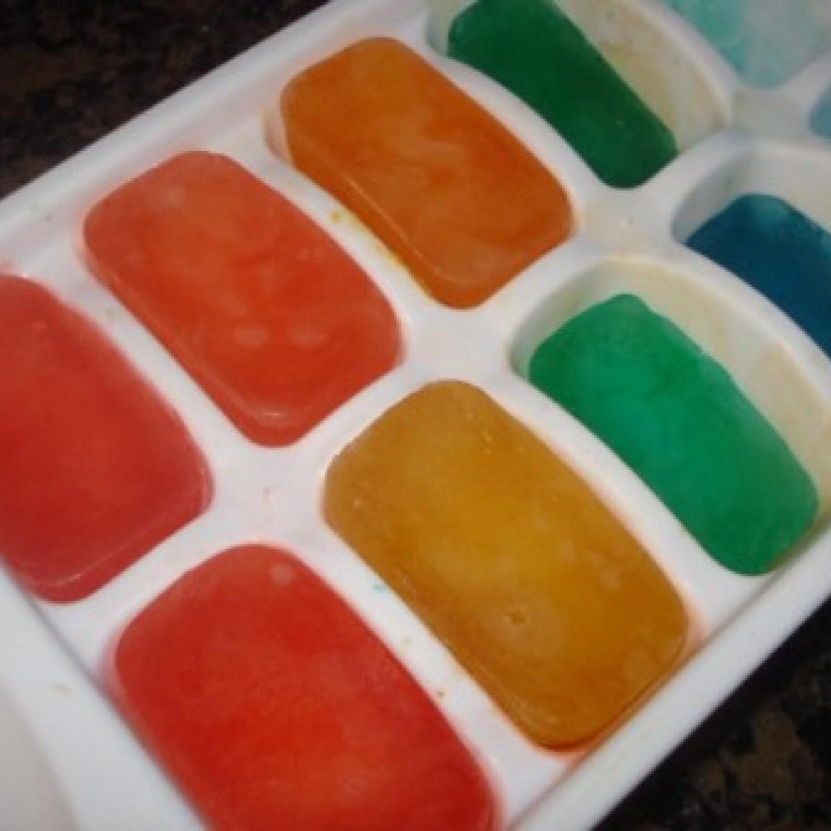 Colored Ice Cubes: How to Make Red, White and Blue Ice Cubes - Thrillist