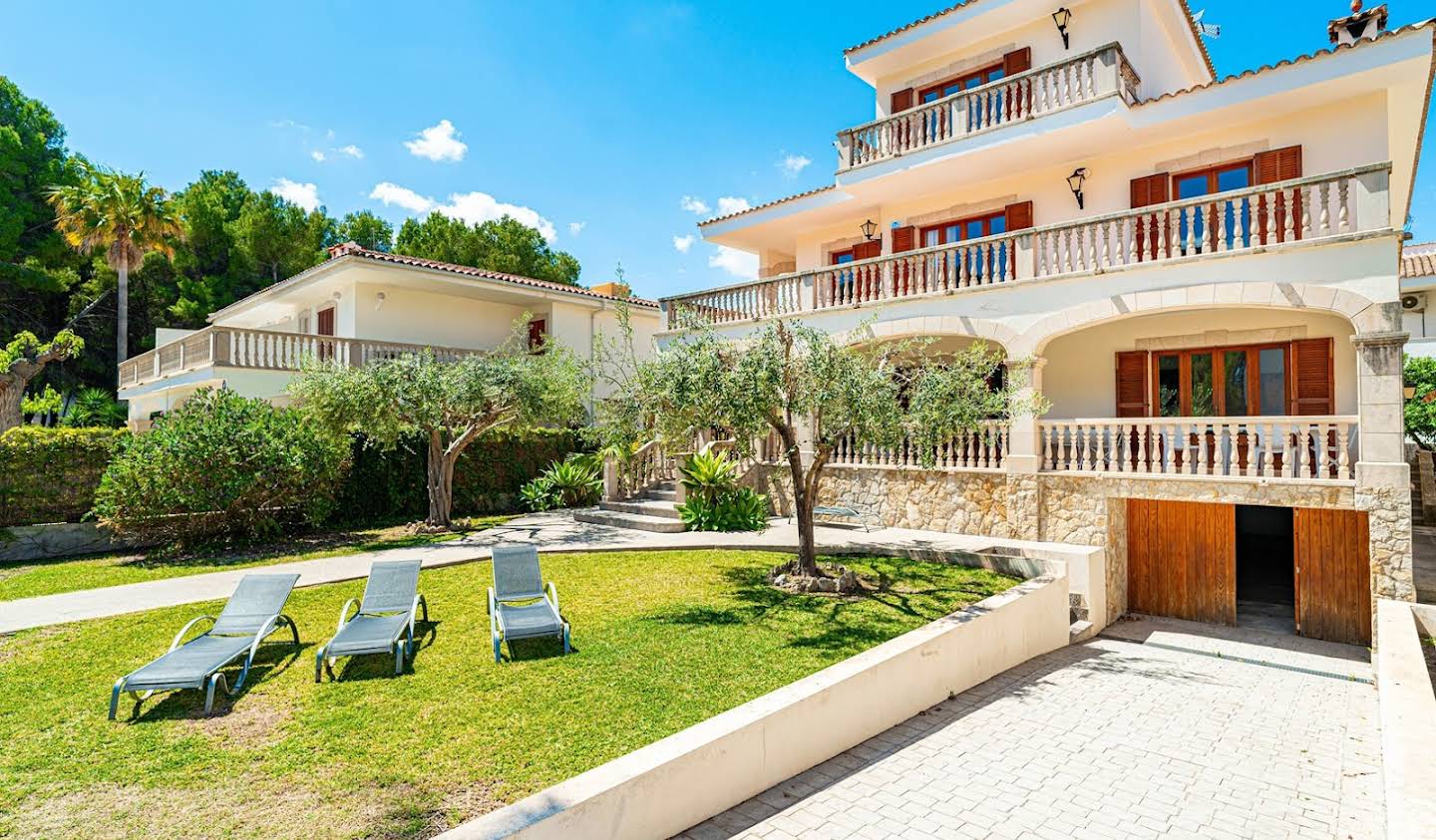 Chalet with terrace Alcúdia