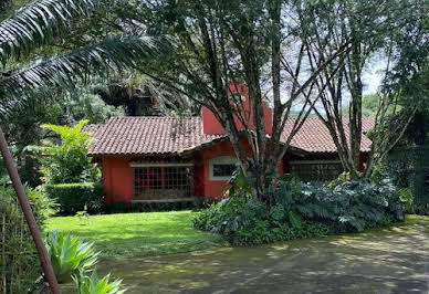 House with pool and terrace 4